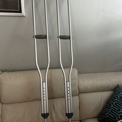 Crutches  5’10 To 6’6