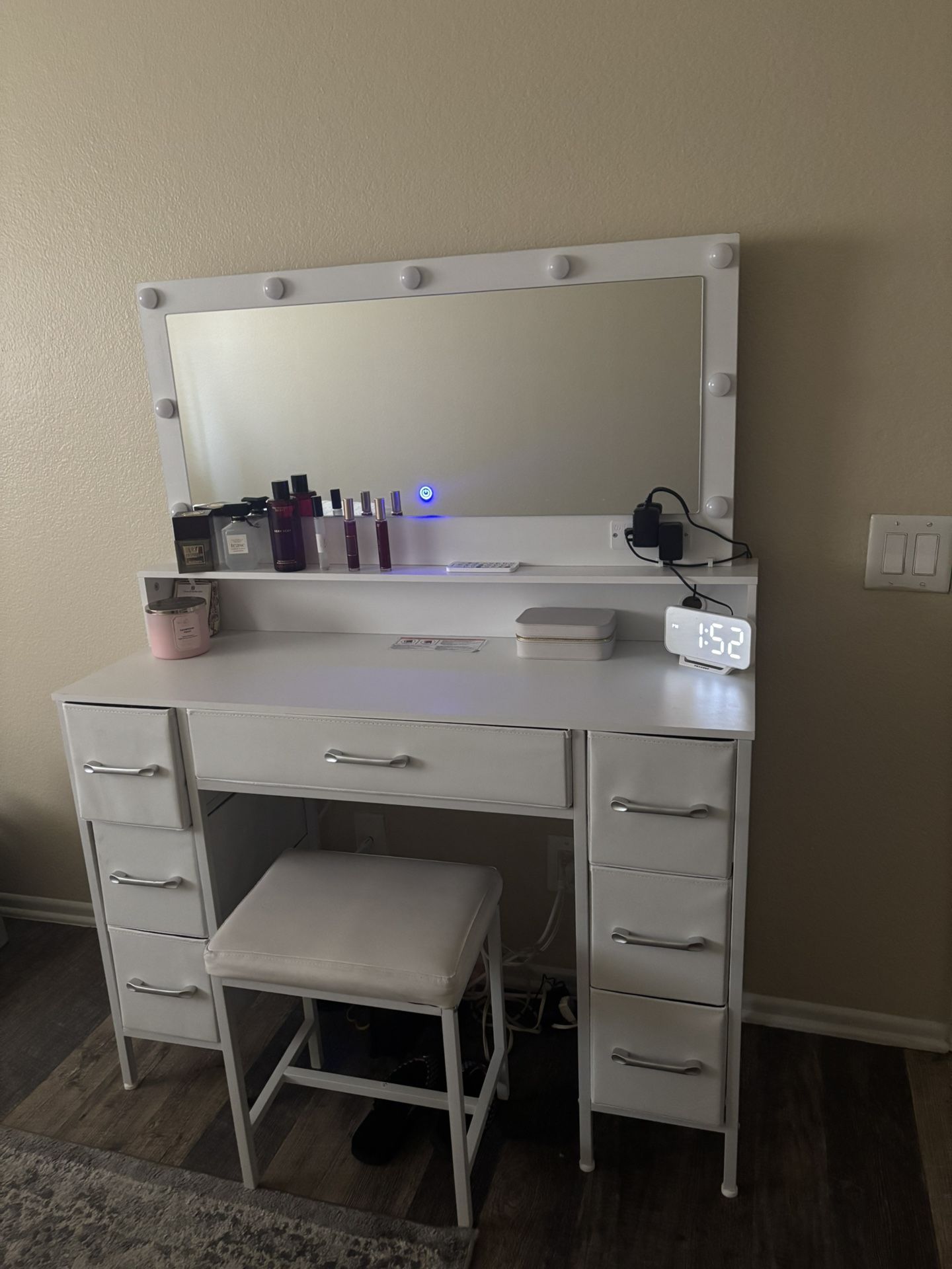 White Vanity Desk & Chair