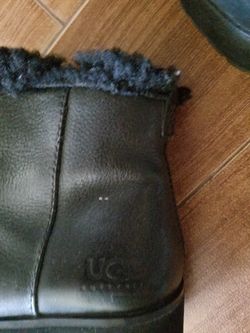 Ladies UGH size 9 Leather boots
