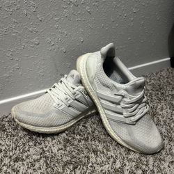 Adidas Ultra Boost Size 9