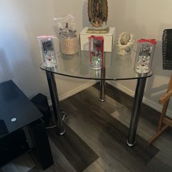 Elegant Glass Table & End Tables Set