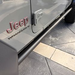 Jeep JL Amp Research Auto