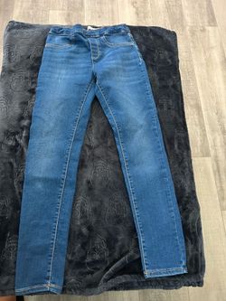 Levi’s pull on Jegging girl pant 10