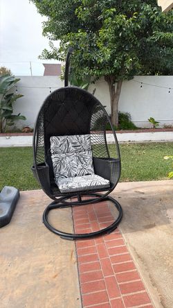 Egg chair