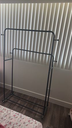 Clothing rack