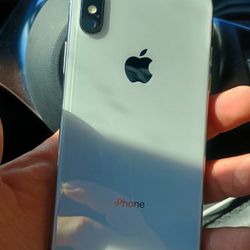 IPHONE X UNLOCKED  256GB MINT CONDITION 