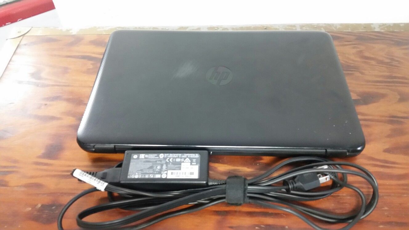 HP i3 w10 laptop 15-ac142dx