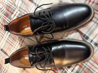 Boy shoes