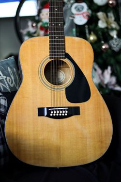 Yamaha FG-411-12