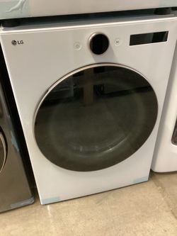 LG 7.4 cu.ft. Smart Front Load Electric Dryer with AI Sensor Dry and TurboSteam Technology New Scratch and Dent