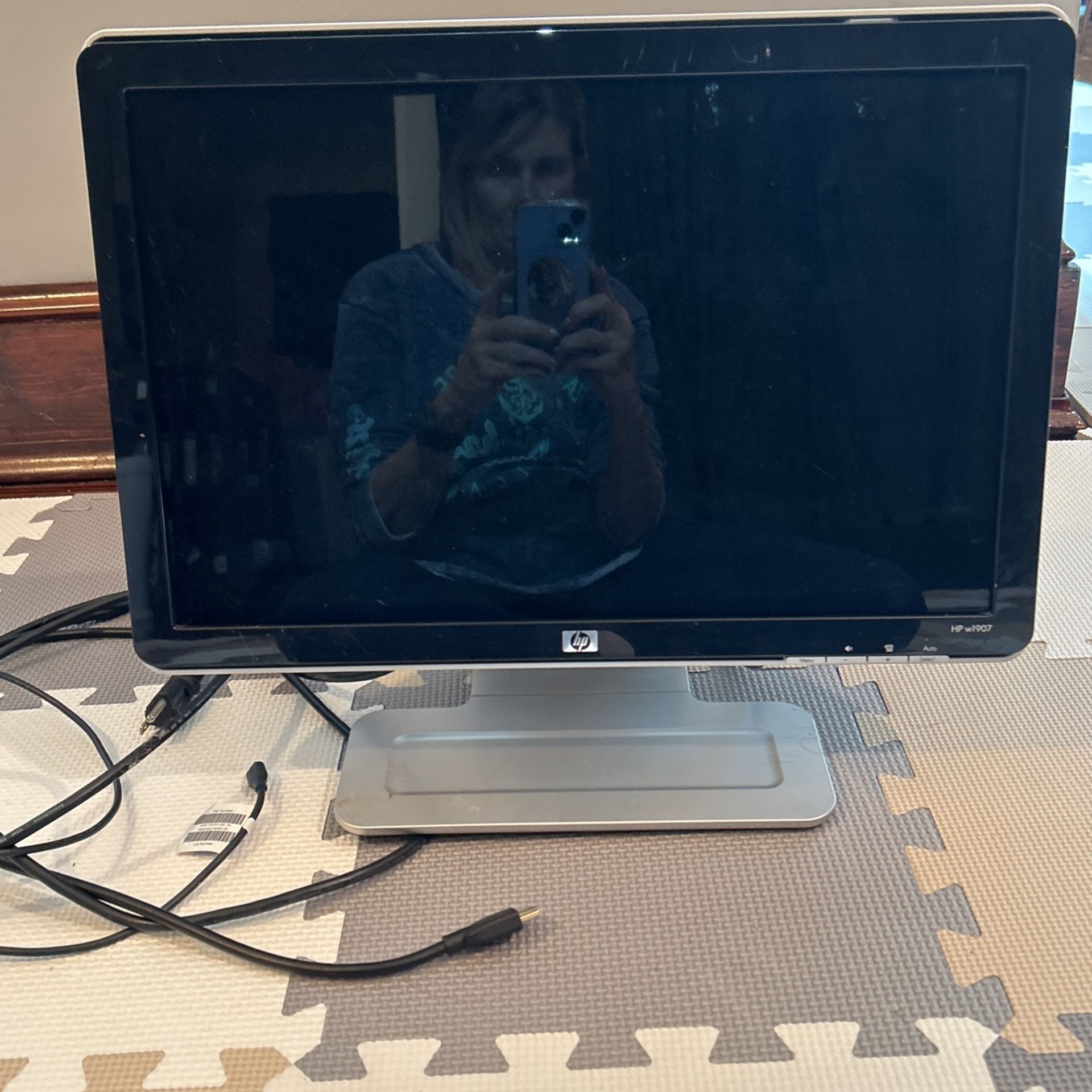 HP Computer Monitor - Never Used