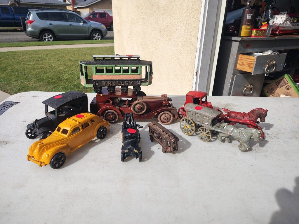Collectible Vintage Toys Cast Iron 