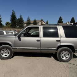1999 Chevy Tahoe V8 5.7L Vortec ***for Parts Only***