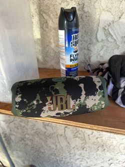JBL Charge 5 speaker