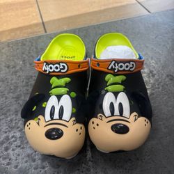 Disney GOOFY CROCS