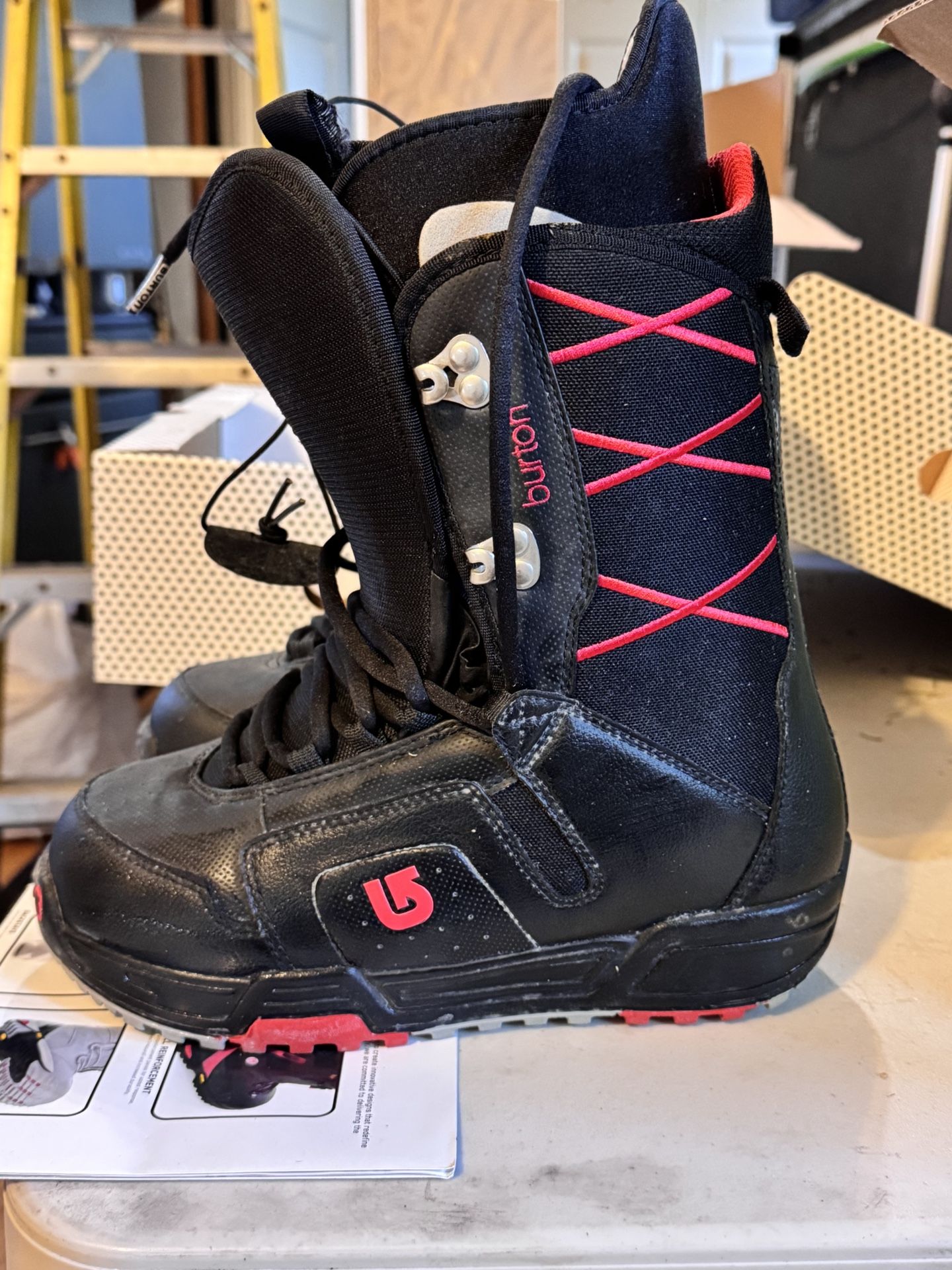 Women’s Snowboarding Shoes