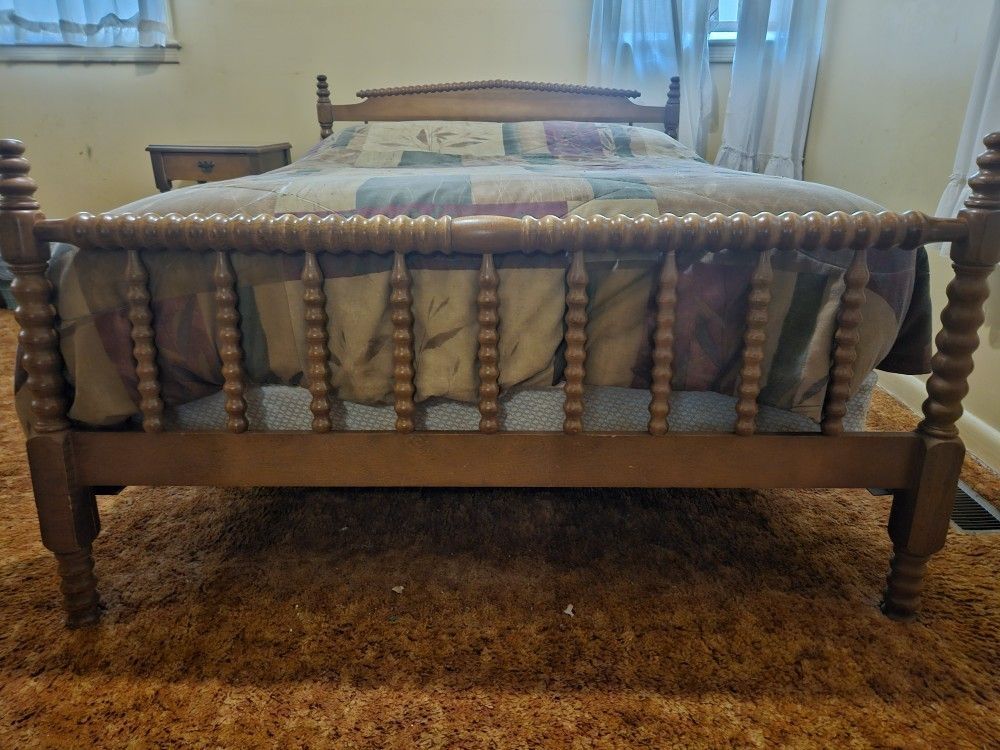 4 Piece Bedroom Set