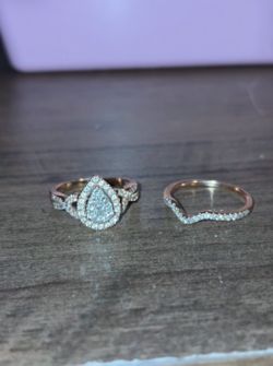 Rose Gold Wedding Ring Set