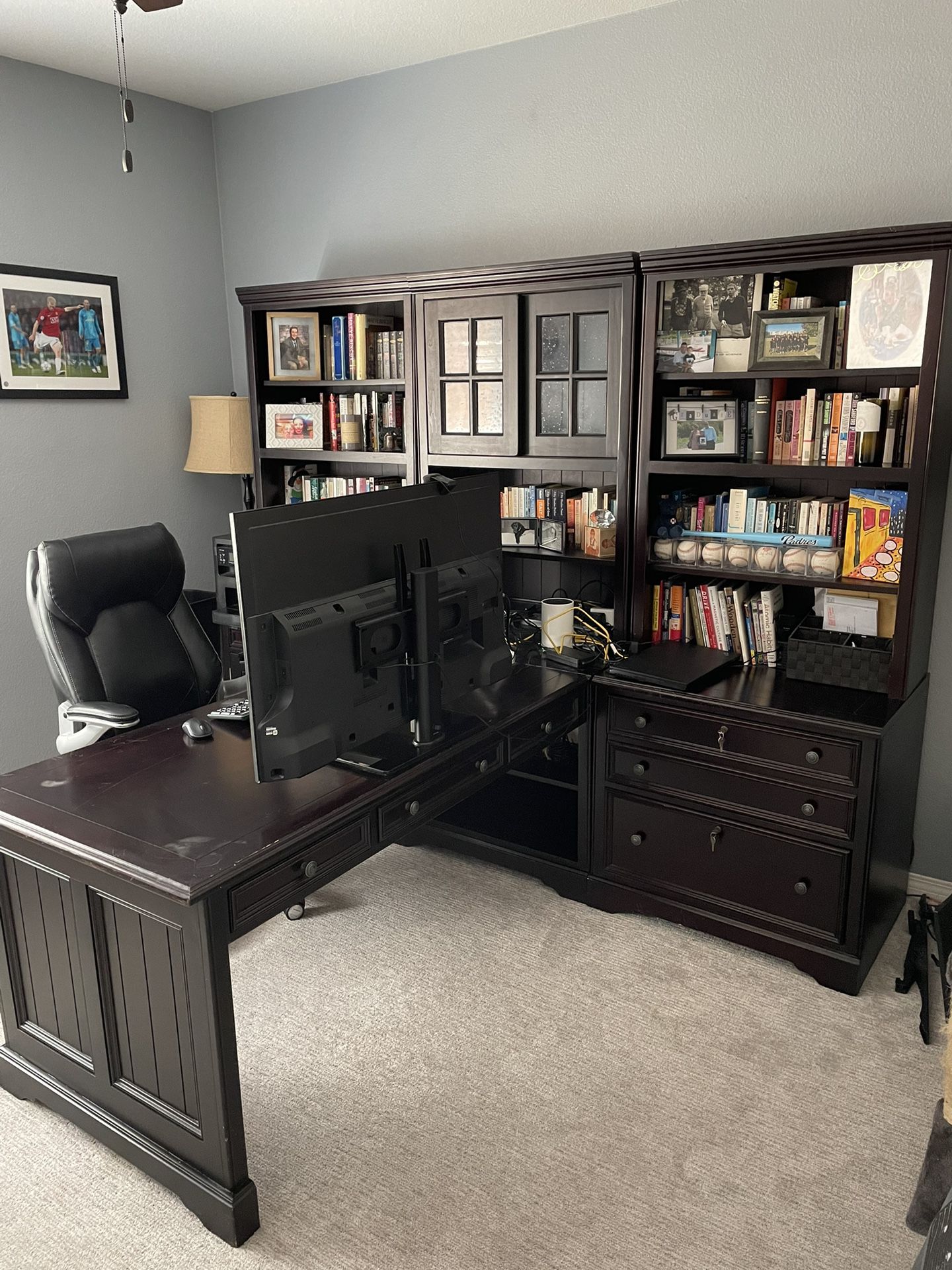 T Shaped Desk with Dual Bookcase
