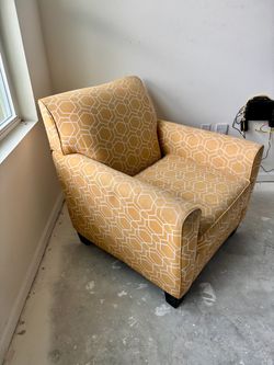 Free Yellow Geometric Upholstered Accent Chair