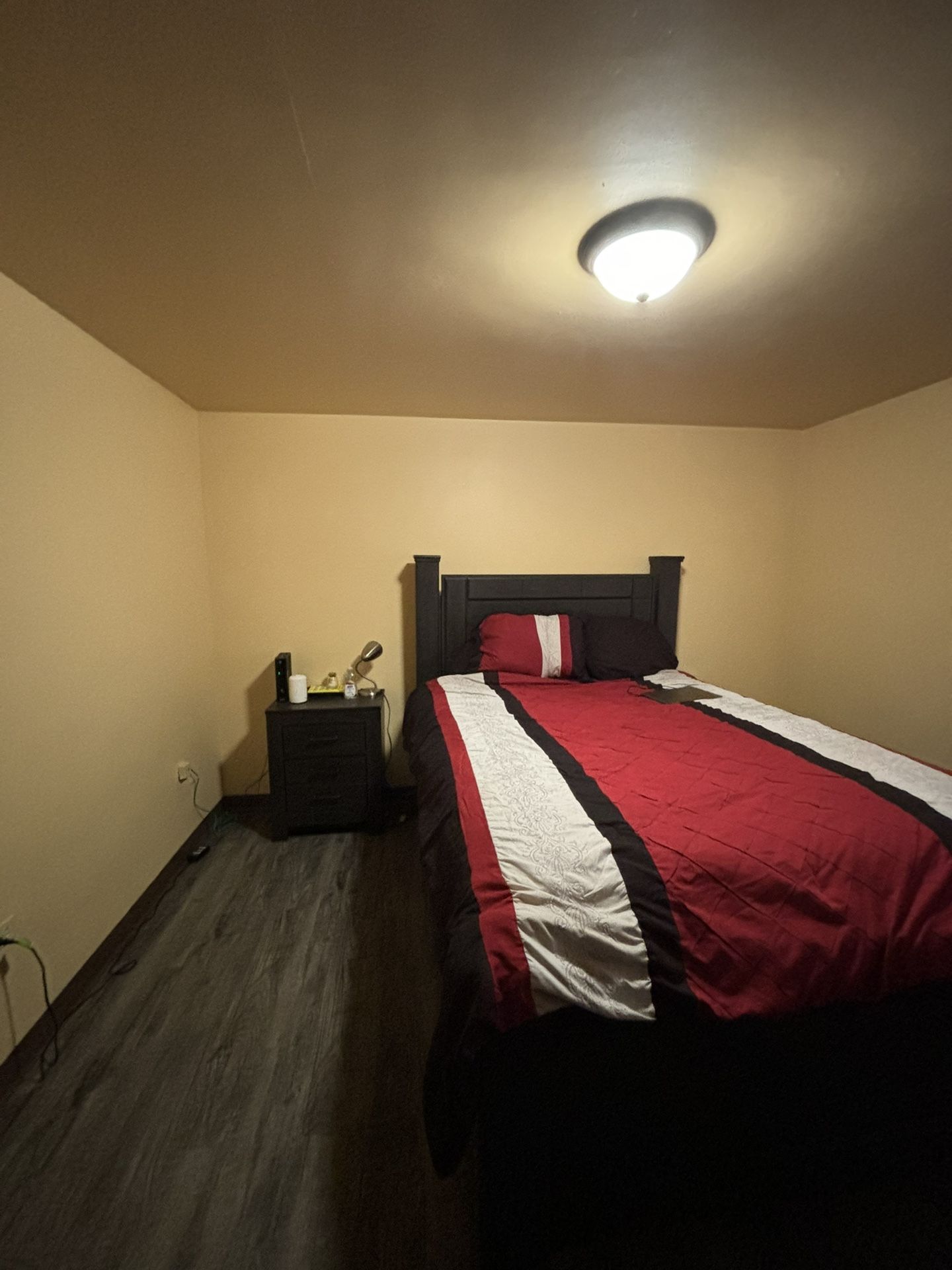 Queen Bedroom