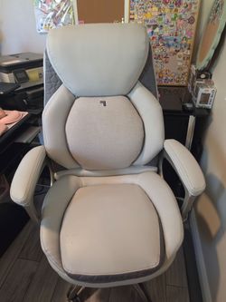 Vibrating/ Heating Office chair