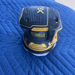 DEWALT DCW210B 20V MAX XR Li-Ion Brushless Cordless 5" Random Orbit Sander