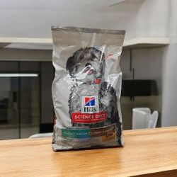 Hill's Scoence Diet Specialty Dog Food 25lbs Adult Chicken Brown Rice