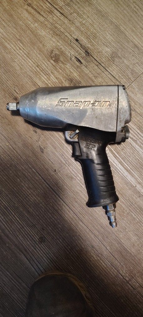 SNAP ON Air Impact Wrench