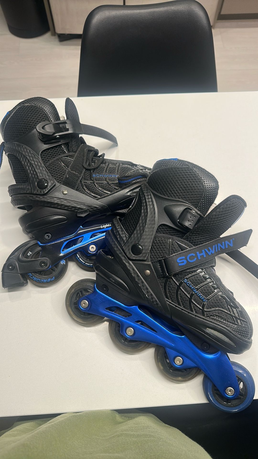 Roller skates / inline Skates / Rollerblades