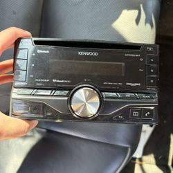 Kenwood Radio 