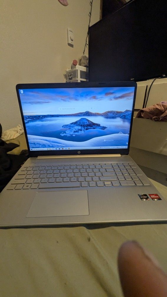 NEW HP-LAPTOP