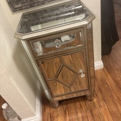 Mirrored Cabinet 