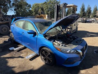 2023 Nissan Sentra 4cyl ***for parts only***