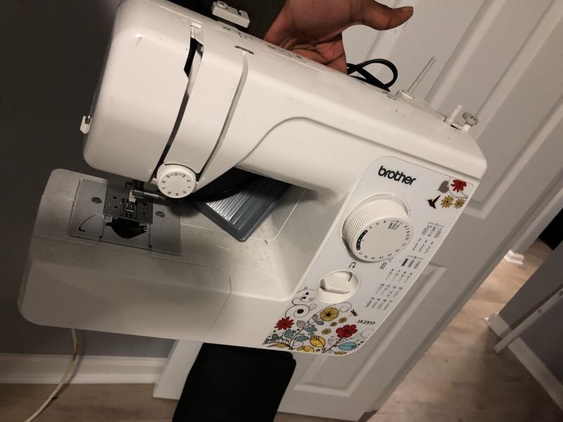BROTHERS SEWING MACHINE