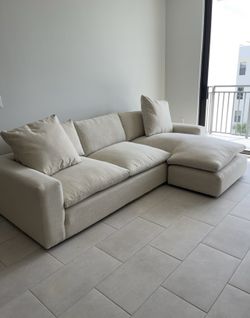 Sofa With Reversible Chaise 108” Living Spaces Shuffle