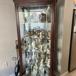 Beautiful Curio Cabinet 
