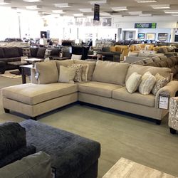 Dovemont 2pc Sectional with Chaise