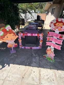Strawberry Shortcake Baby shower decor