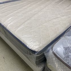 NEW QUEEN SIZE PILLOW TOP MATTRESS W.BOXSPRING INCLUDED 