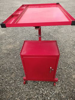 A,AUTO WORK STATION WITH CABINET AND 2-KEYS