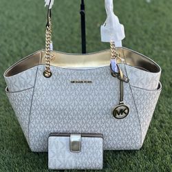 Michael Large Shoulder Bag with Wallet, New in Gift Box. Firm Price/set MK nuevo en caja de regalo