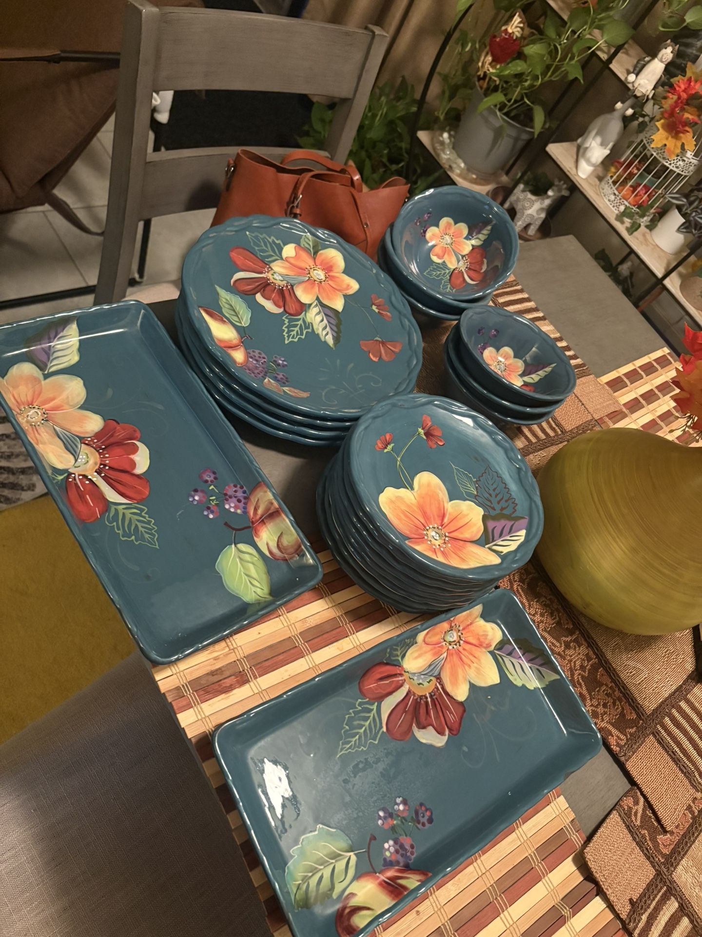 Tracy Porter blossom Collection 20 Piece Plate Set