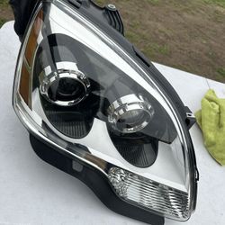 Gmc Acadia Passenger Headlight 07-12 