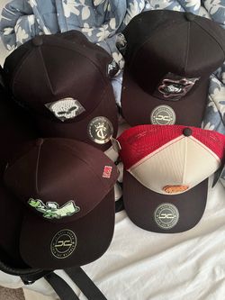 4 Gorras Bélicas