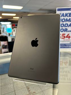 iPad 8th Gen 32GB WiFi Pre-owned