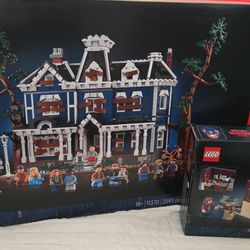 Lego creel house