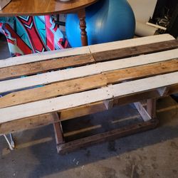 Free Wooden Pallet Coffee Table