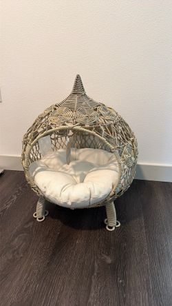 Brand new pet bed