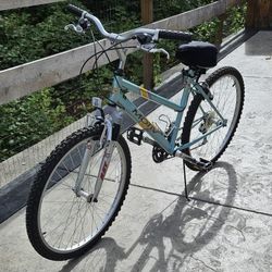 Motiv Rockridge 21 Speed Shimano Mountain Bike